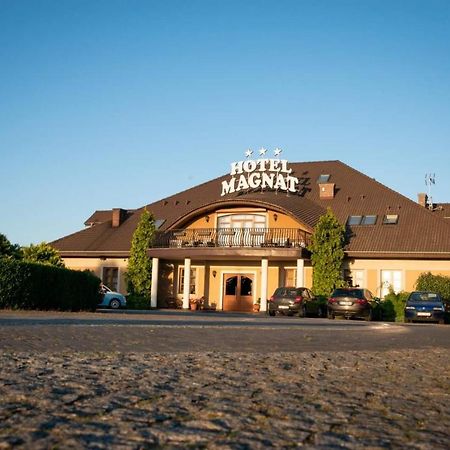 Hotel Magnat Słupca Extérieur photo