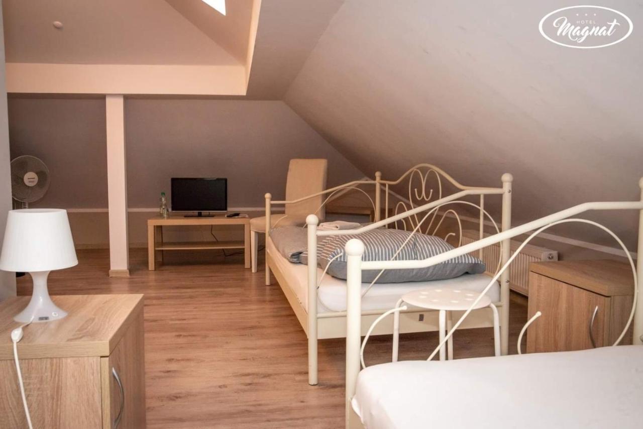 Hotel Magnat Słupca Extérieur photo