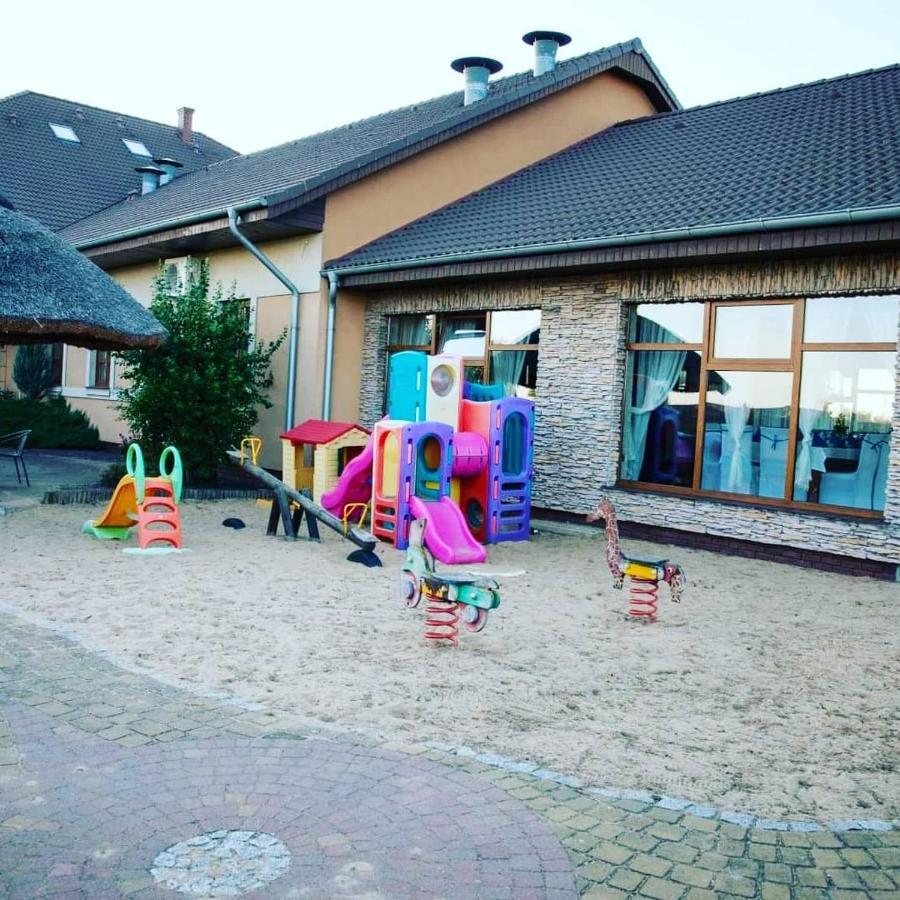 Hotel Magnat Słupca Extérieur photo