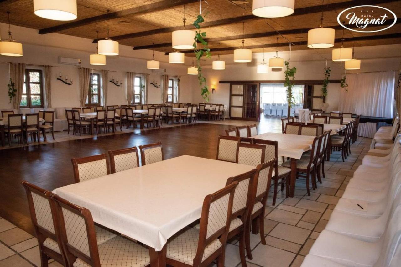 Hotel Magnat Słupca Extérieur photo