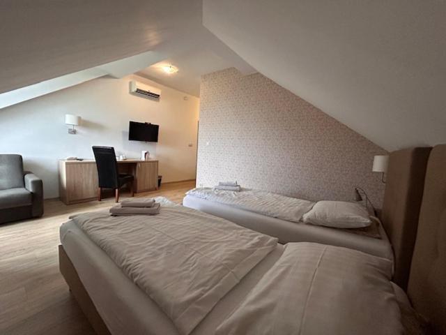 Hotel Magnat Słupca Extérieur photo